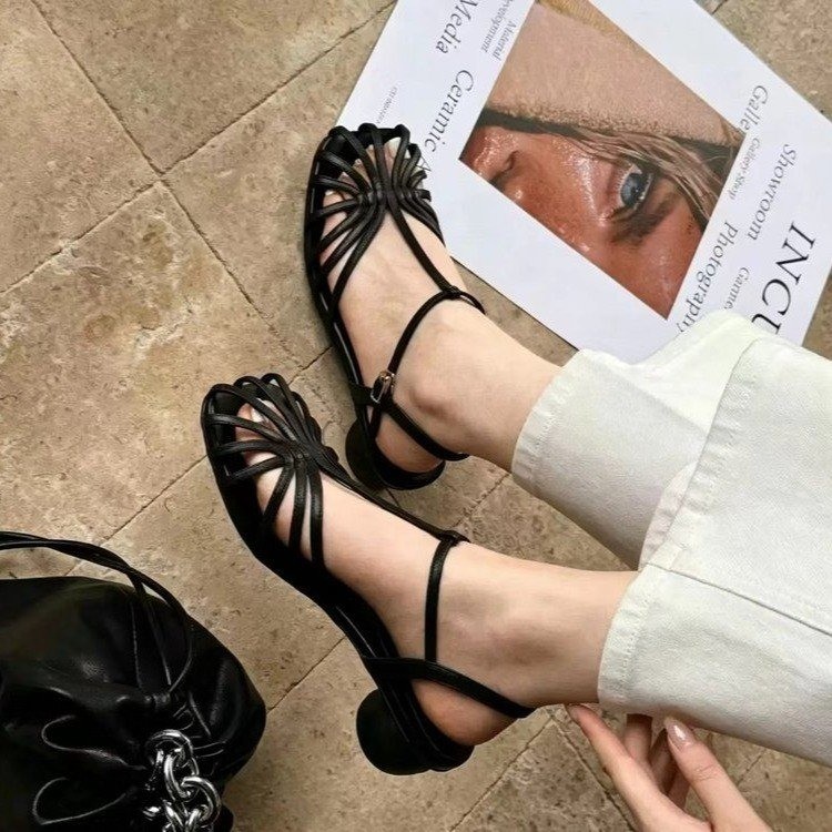 Vintage And Modern Fashion - صنادل نسائية بتصميم فرنسي عتيق بنمط