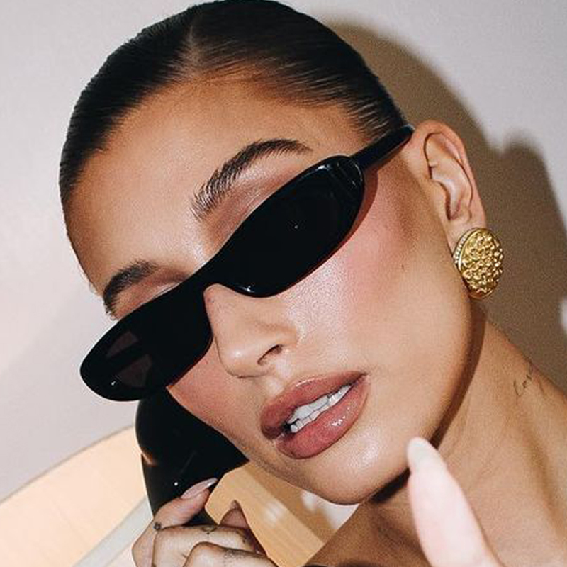 Vintage Fashion Brands - نظارات شمسية نسائية بإطار صغير بيضاوي