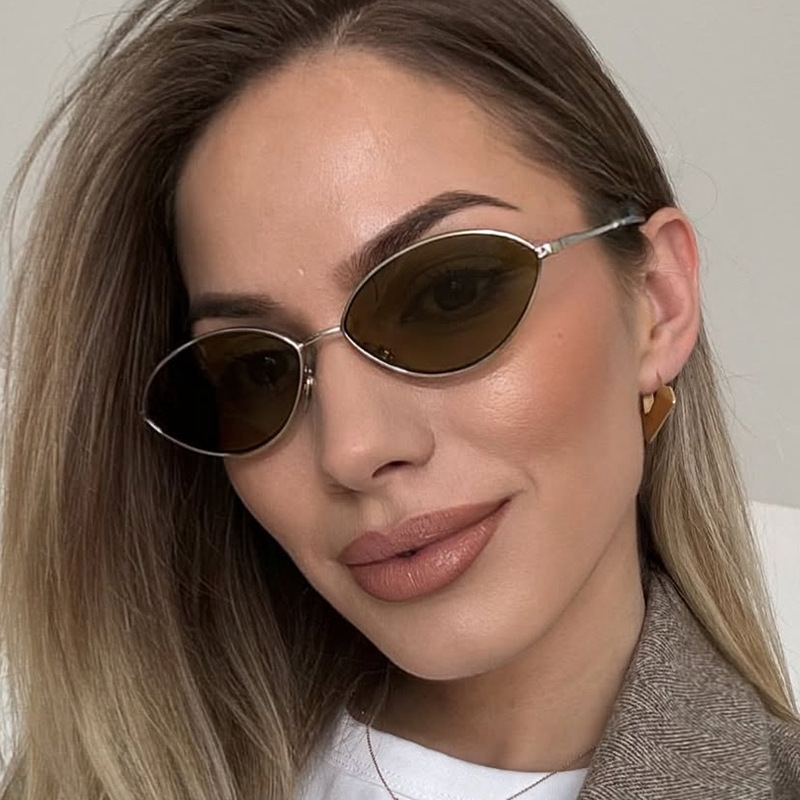 Vintage Fashion Brands - نظارات شمسية نسائية بتصميم عين القطة