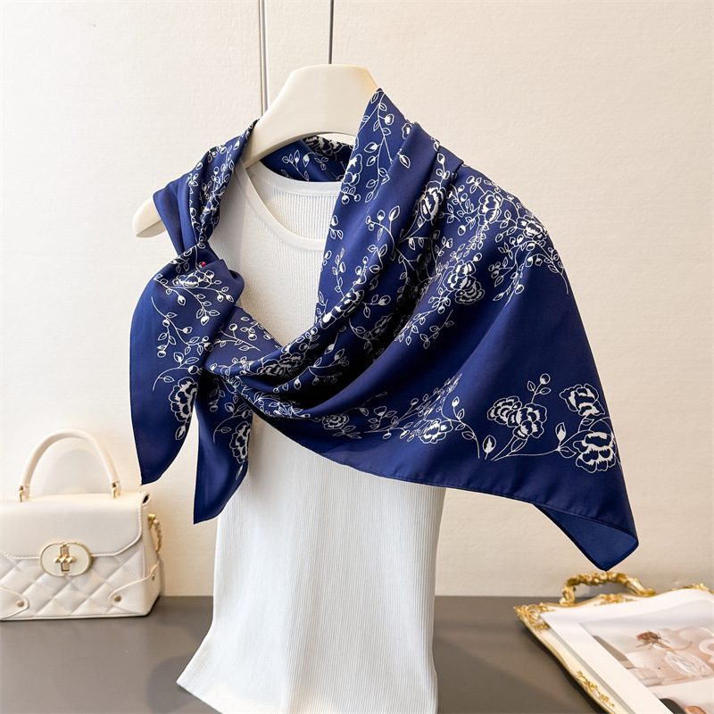 وشاح مربع فاخر عتيق الطراز مقا - مراجعة Vintage Fashion Hijab وسعره
