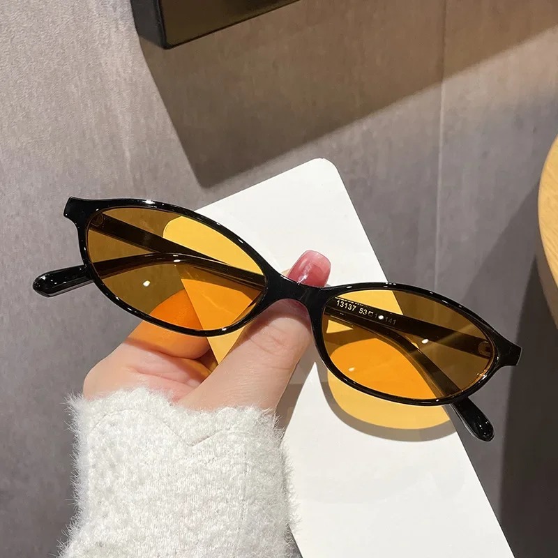 نظارات شمسية جديدة بتصميم عين  - مراجعة Vintage Fashion Brands وسعره