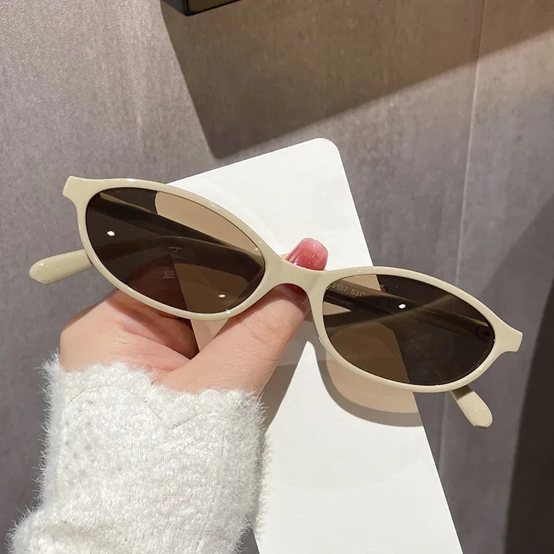 نظارات شمسية جديدة بتصميم عين  - مراجعة Vintage Fashion Brands وسعره
