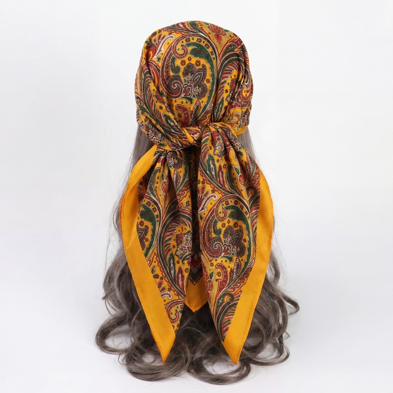 وشاح مربع من الساتان بتصميم عت - مراجعة Vintage Fashion Hijab وسعره