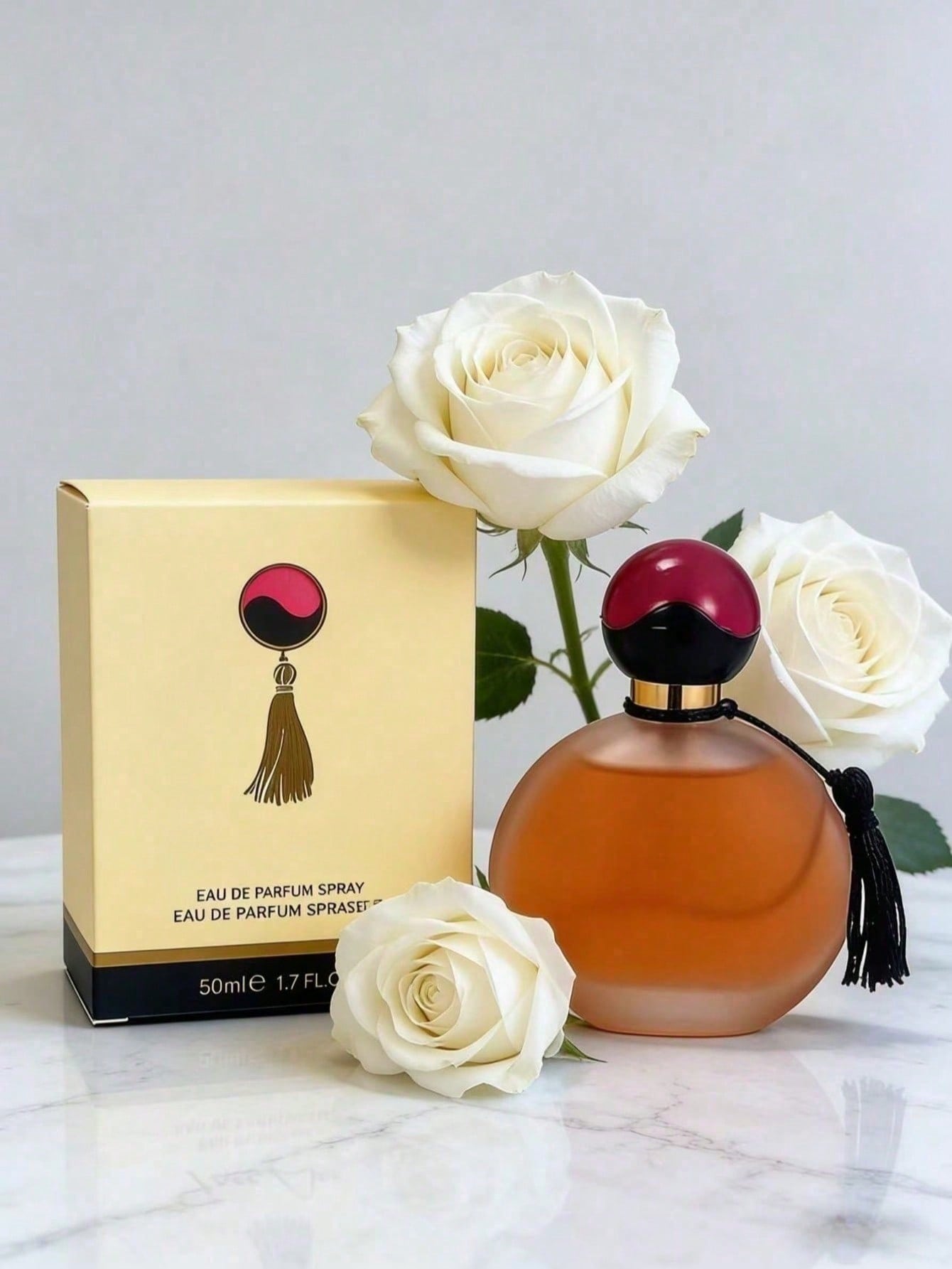 عطر فاخر للجنسين برائحة خشبية  - مراجعة Vintage Women Fashion وسعره