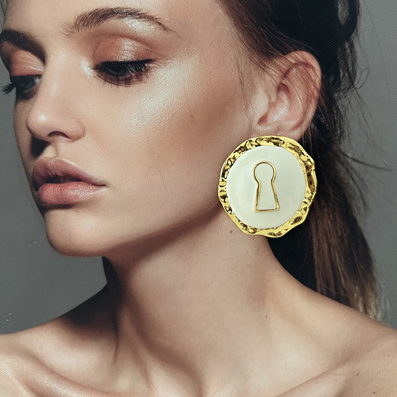 مبالغ فيها الأسود بالمينا سبيك - مراجعة Vintage Fashion Collection وسعره
