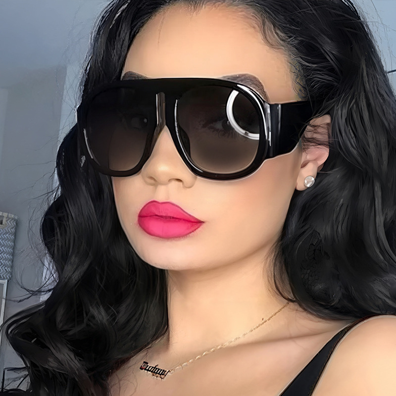 نظارات شمسية فاخرة بتصميم كلاس - مراجعة Vintage Fashion Brands وسعره