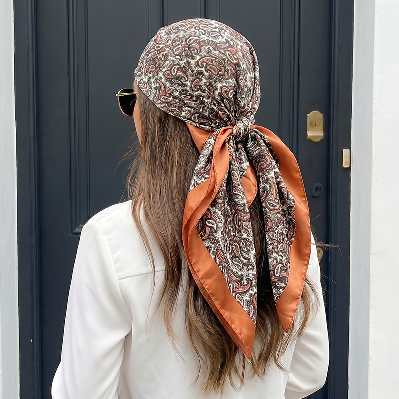 وشاح ساتان فاخر مربع الشكل بنق - مراجعة Vintage Fashion Hijab وسعره