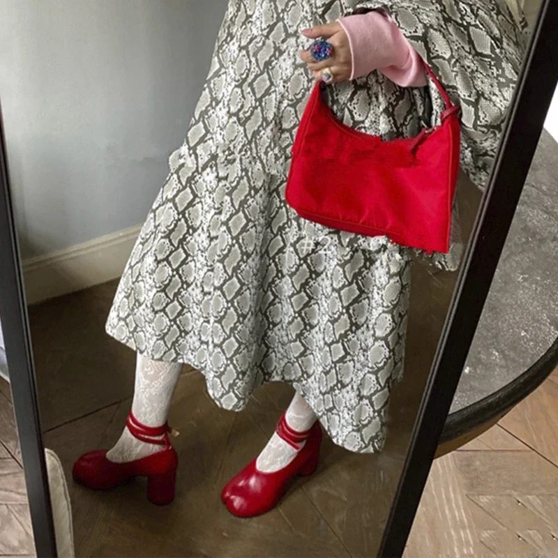 أحذية نسائية عصرية لربيع 2026  - مراجعة Vintage Fashion Dress وسعره